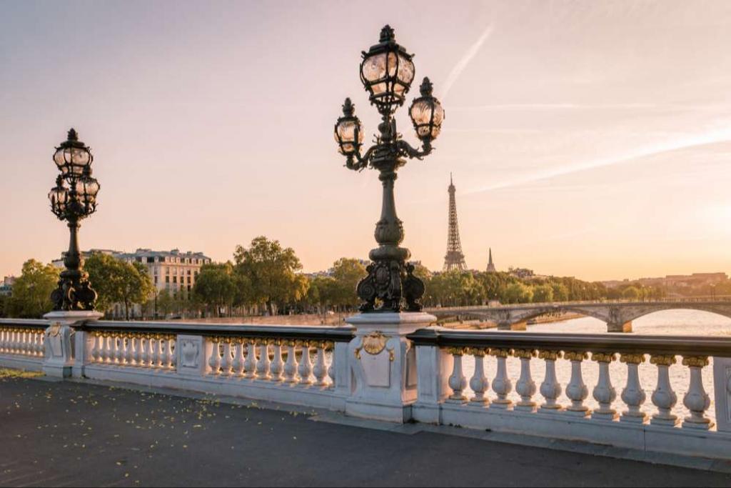 Bleu de Grenelle, our 4-star boutique hotel in Paris 15